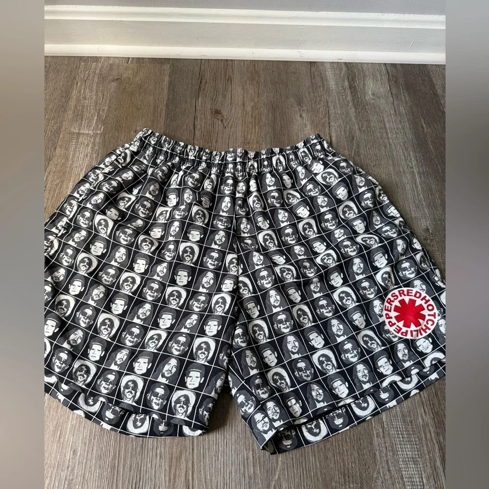RED HOT CHILI PEPPERS Grid Nylon Shorts Graphic Swim Shorts Board Shorts Size M